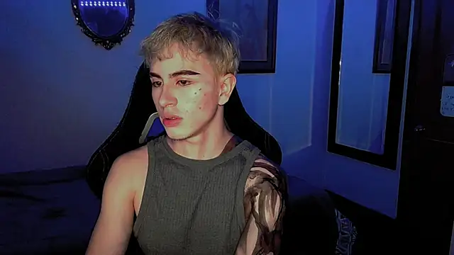 Snapshot of DanteObscuro chatting on 20, 11, 2025 DanteObscuro online show from 20, 11, 2025