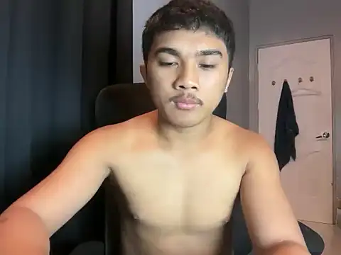 Snapshot of pinoyAdrianneXXX chatting on 5, 7, 2026 pinoyAdrianneXXX online show from 5, 7, 2026