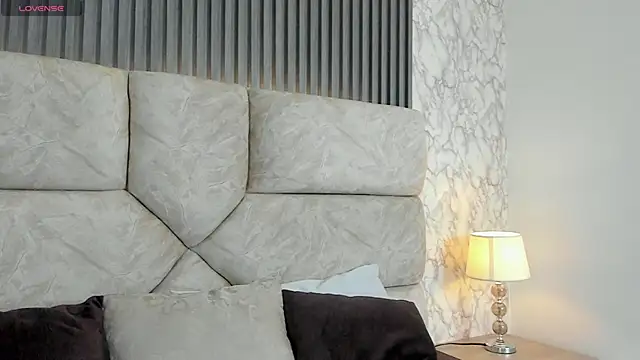 Snapshot of leilapons chatting on 19, 10, 2025 leilapons online show from 19, 10, 2025