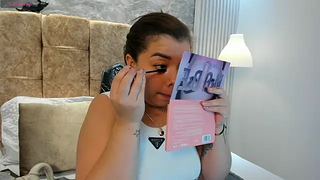 Snapshot of leilapons chatting on 31, 10, 2025 leilapons online show from 31, 10, 2025