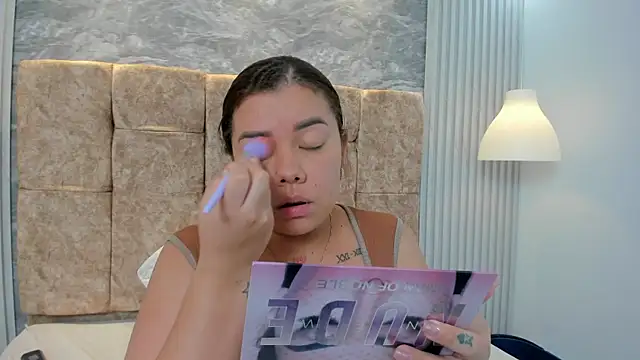 Snapshot of leilapons chatting on 6, 11, 2025 leilapons online show from 6, 11, 2025