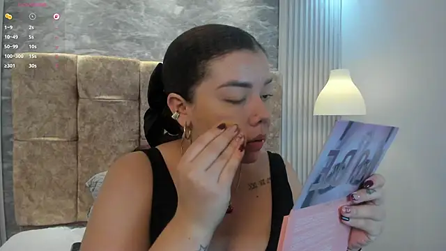 Snapshot of leilapons chatting on 14, 11, 2025 leilapons online show from 14, 11, 2025