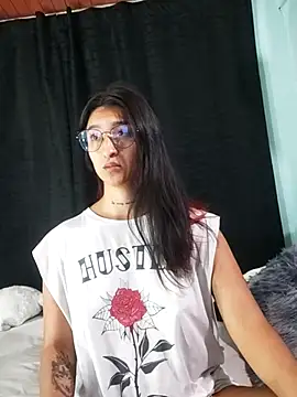 EVAH LEE  online show from 14, 9, 2025