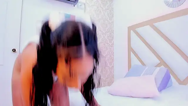 Snapshot of Amber-Sweett chatting on 14, 9, 2025 Amber-Sweett online show from 14, 9, 2025