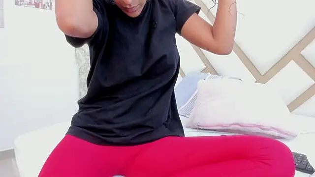 Snapshot of Amber-Sweett chatting on 20, 9, 2025 Amber-Sweett online show from 20, 9, 2025