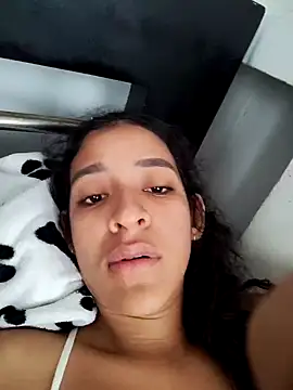 Snapshot of Amber-Sweett chatting on 26, 10, 2025 Amber-Sweett online show from 26, 10, 2025