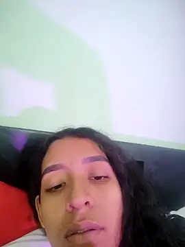 Snapshot of Amber-Sweett chatting on 13, 11, 2025 Amber-Sweett online show from 13, 11, 2025