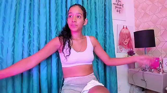 Snapshot of Amber-Sweett chatting on 4, 12, 2025 Amber-Sweett online show from 4, 12, 2025