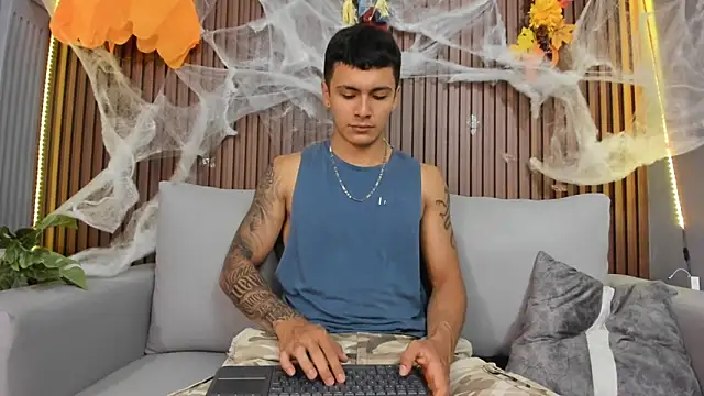 Leo santoro online show from 31, 10, 2025