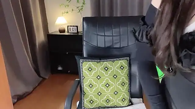 Snapshot of Calvin--1 chatting on 9, 9, 2025 Calvin--1 online show from 9, 9, 2025