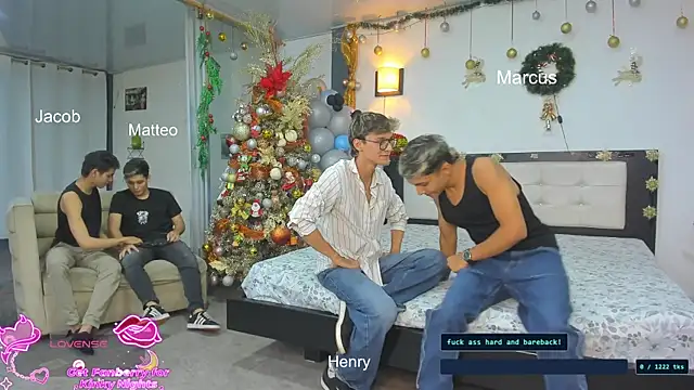 Bisexlifehot   online show from 21, 12, 2025