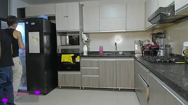 Bisexlifehot   online show from 11, 2, 2026