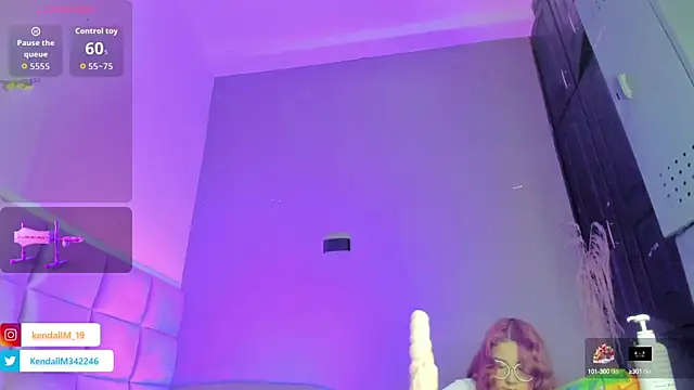 Snapshot of _Kendall_19 chatting on 17, 9, 2025  Kendall 19 online show from 17, 9, 2025