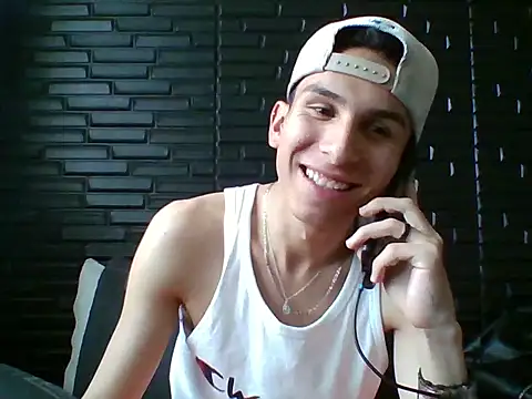 Snapshot of _lael_ chatting on 17, 10, 2025 lael online show from 17, 10, 2025