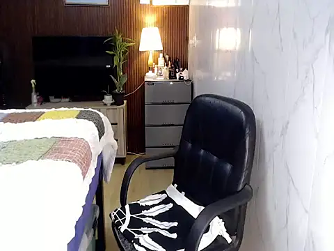 aikatrans asianxx online show from 17, 4, 2026