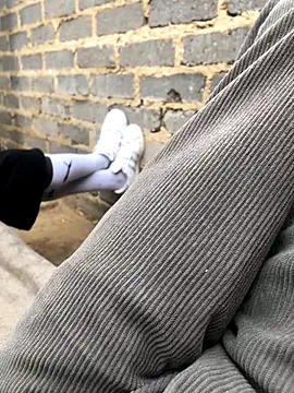 cuminsidebby online show from 18, 10, 2025