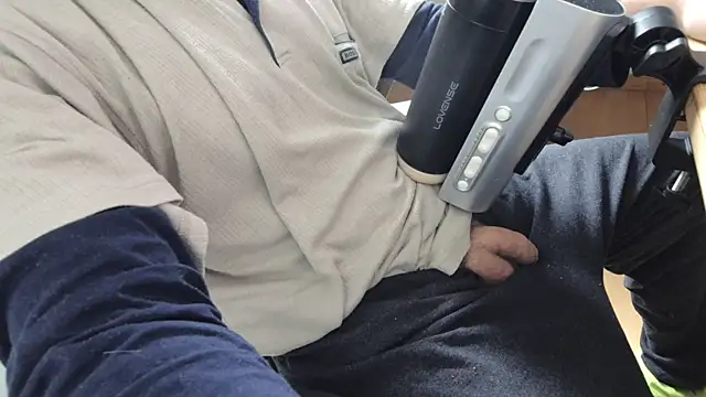 Snapshot of BenReich chatting on 22, 12, 2025 BenReich online show from 22, 12, 2025