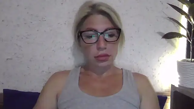 fox red lady7 online show from 16, 9, 2025