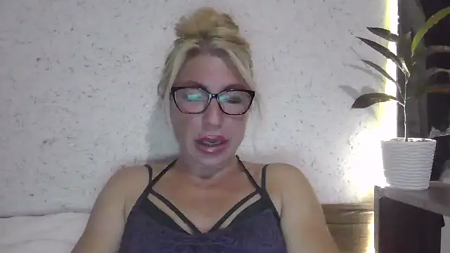 fox red lady7 online show from 2, 10, 2025