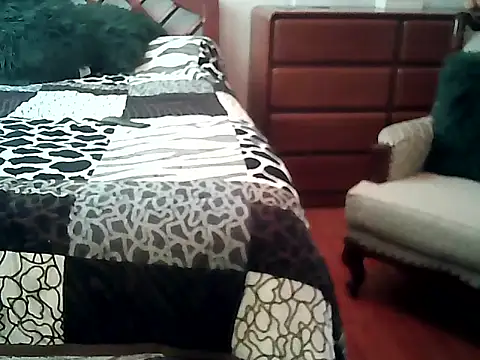 FallsForHerSmile online show from 24, 11, 2025