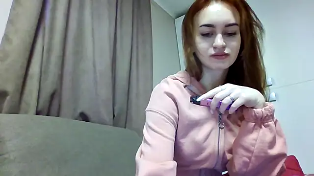 Requellia online show from 5, 10, 2025