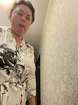 Kiravix online show from 5, 10, 2025