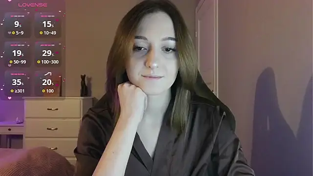 white liillyy online show from 16, 4, 2026