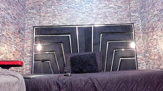 WILD FIREE  online show from 20, 2, 2026