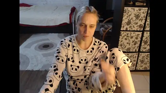 Snapshot of Ur_SweetLuckyGirl777 chatting on 29, 9, 2025 Ur SweetLuckyGirl777 online show from 29, 9, 2025