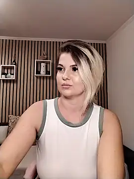 Snapshot of Mayaaaaaa_ chatting on 22, 11, 2025 Mayaaaaaa online show from 22, 11, 2025