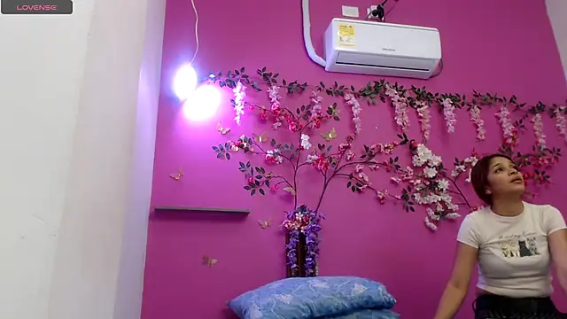 skinnybarbie022 online show from 2, 7, 2026