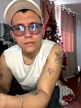 Kurtxxx22 online show from 1, 12, 2025