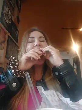 Snapshot of Alisasex@xh chatting on 7, 5, 2026 Alisasexxh online show from 7, 5, 2026