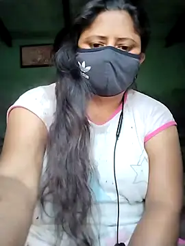 Snapshot of Sexey-Rani chatting on 27, 10, 2025 Sexey-Rani online show from 27, 10, 2025