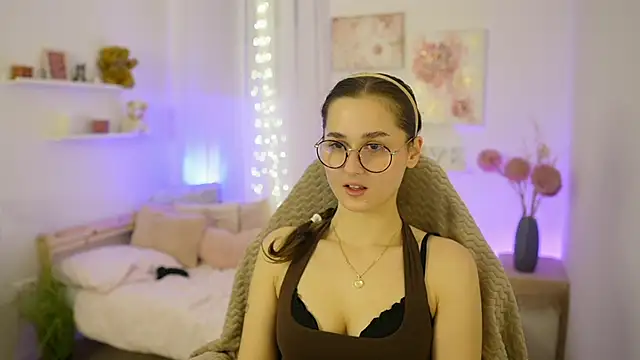 Snapshot of Annita_Grey chatting on 2, 12, 2025 Annita Grey online show from 2, 12, 2025