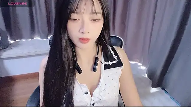 Snapshot of Cicicici-cc chatting on 4, 11, 2025 Cicicici-cc online show from 4, 11, 2025