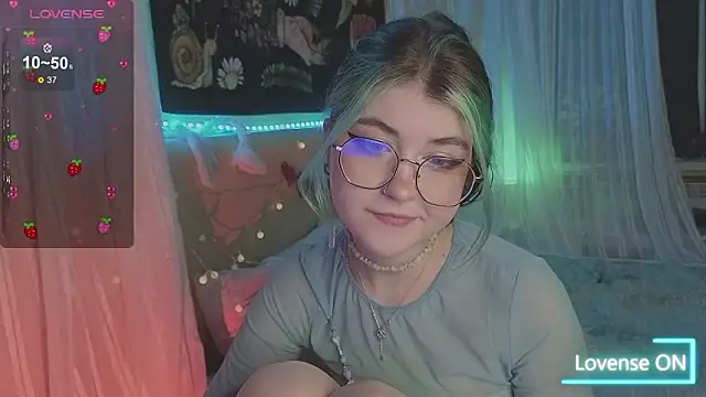 Snapshot of Miko_Meow chatting on 12, 2, 2026 Miko Meow online show from 12, 2, 2026