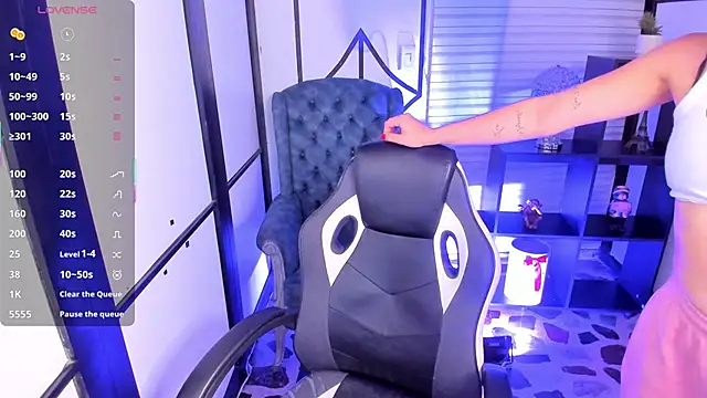 Snapshot of NahomiRichards_ chatting on 28, 11, 2025 NahomiRichards online show from 28, 11, 2025