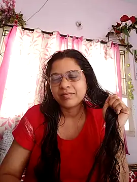 Snapshot of thanusi_2 chatting on 4, 12, 2025 thanusi 2 online show from 4, 12, 2025