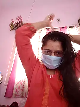 Snapshot of thanusi_2 chatting on 17, 12, 2025 thanusi 2 online show from 17, 12, 2025