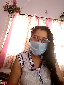 Snapshot of thanusi_2 chatting on 23, 12, 2025 thanusi 2 online show from 23, 12, 2025