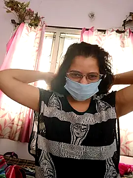 Snapshot of thanusi_2 chatting on 2, 3, 2026 thanusi 2 online show from 2, 3, 2026