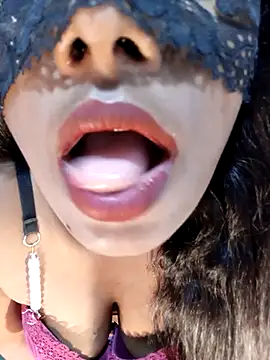 kameeliya99 online show from 26, 10, 2025