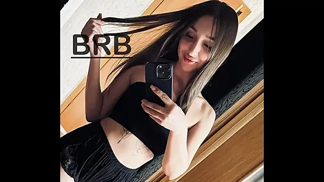 Snapshot of sheillawood chatting on 18, 11, 2025 sheillawood online show from 18, 11, 2025