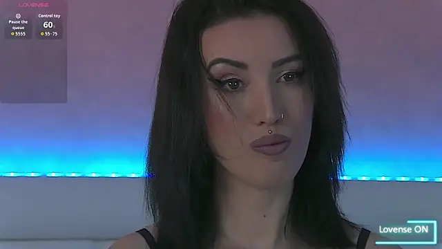 EnyaHazell online show from 19, 11, 2025