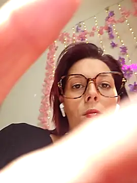 Mila Luciphya online show from 31, 3, 2026