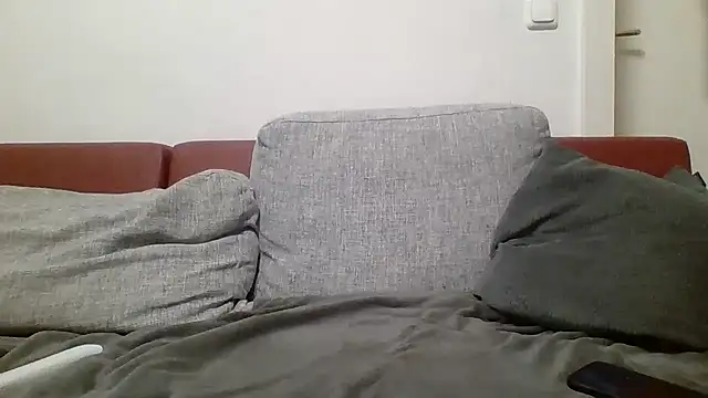 Snapshot of flo0083 chatting on 14, 11, 2025 flo0083 online show from 14, 11, 2025