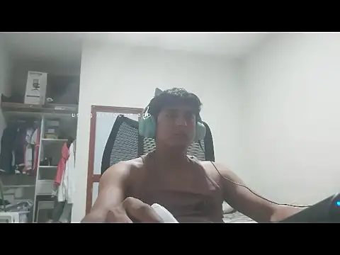 Snapshot of wilsoncrazz chatting on 9, 10, 2025 wilsoncrazz online show from 9, 10, 2025