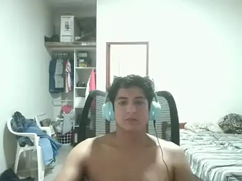 Snapshot of wilsoncrazz chatting on 14, 10, 2025 wilsoncrazz online show from 14, 10, 2025