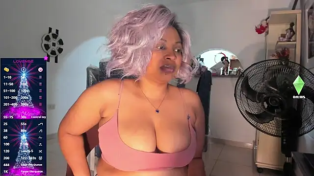 Snapshot of LiloTorontoo chatting on 19, 12, 2025 LiloTorontoo online show from 19, 12, 2025